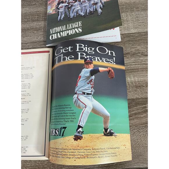 1992 Atlanta Braves Yearbook & NLCS Scorecard Lot MLB Baseball Champions Program - Picture 12 of 16